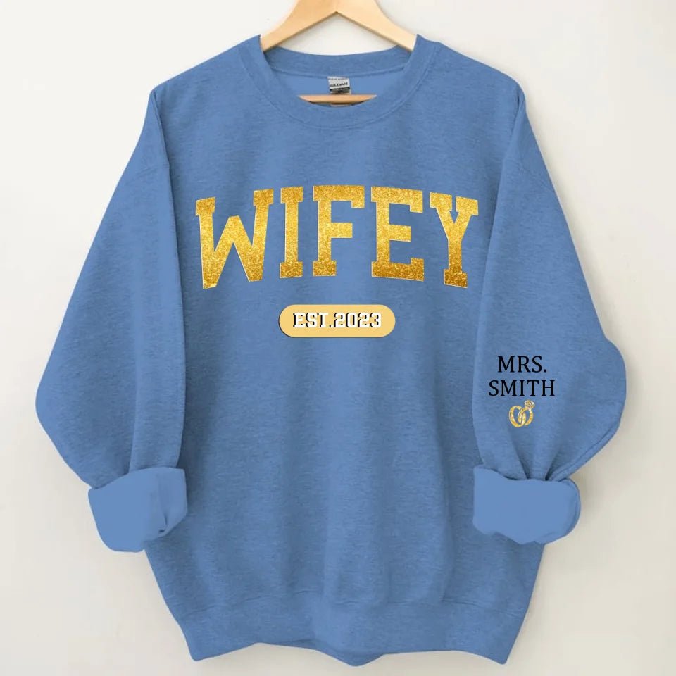 Couple's Anniversary Customized Clothing - Personalized Date and Name Couple Sweatshirt - A Commemorative Gift For Husband,Wife - OLESA