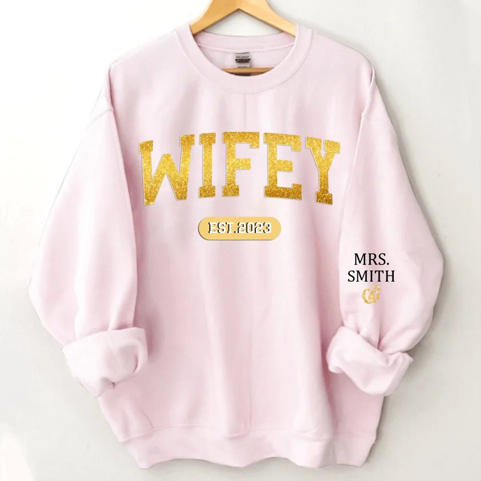 Couple's Anniversary Customized Clothing - Personalized Date and Name Couple Sweatshirt - A Commemorative Gift For Husband,Wife - OLESA