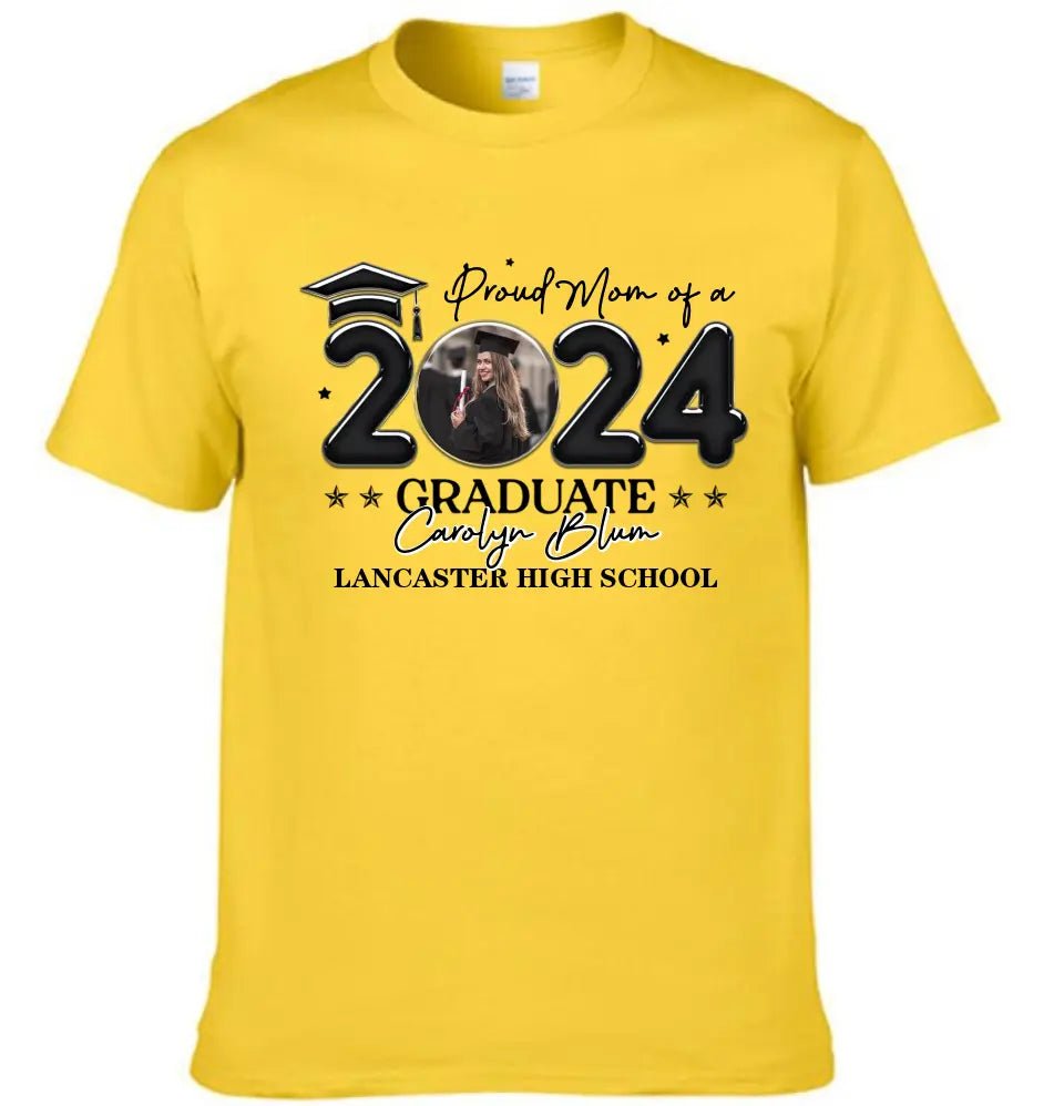 Personalized T-shirt - Graduation Keepsake Gift - Balloon Style Proud Mom Dad Of A 2024 Graduate Photo - OLESA